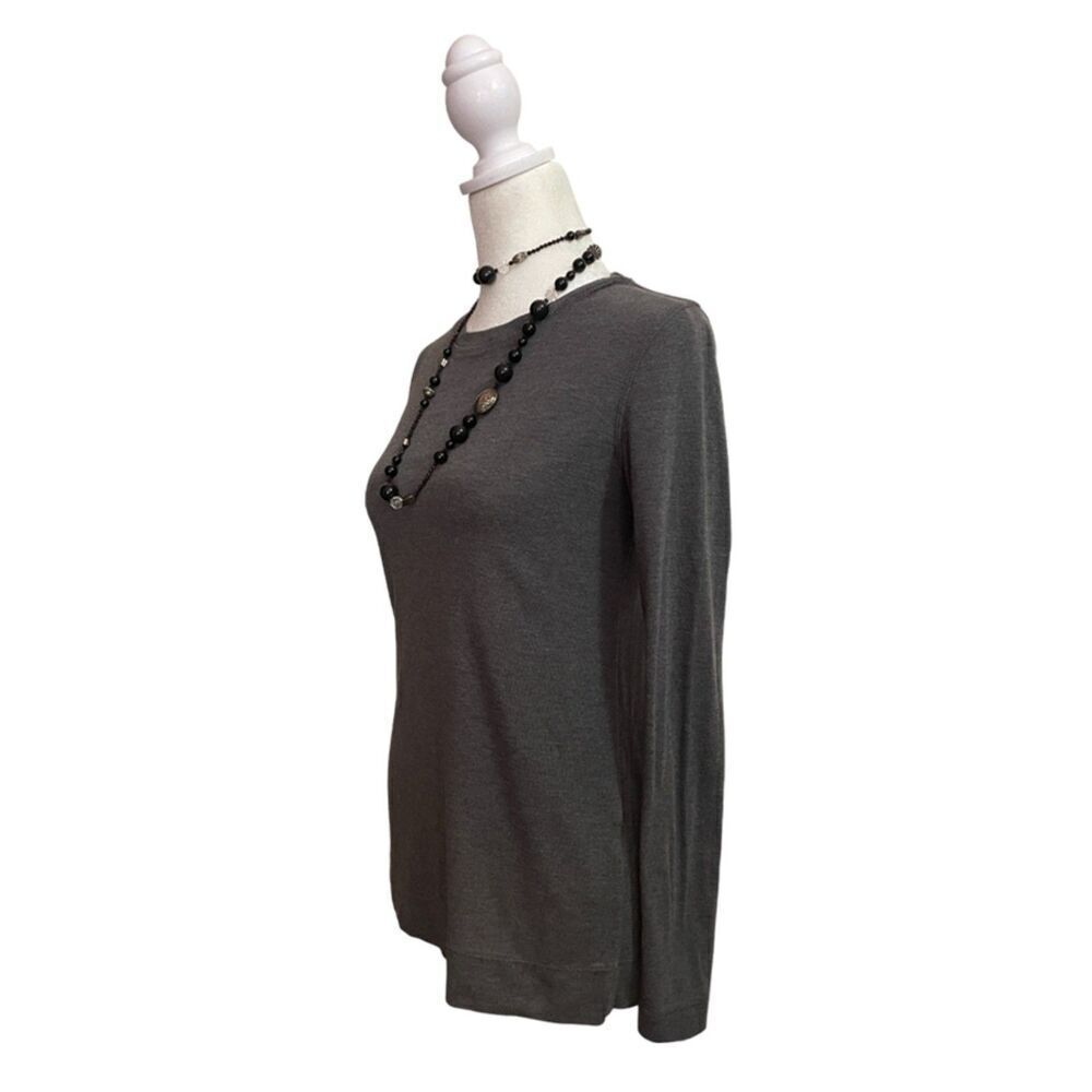 Simply Vera Long Sleeve Gray Knit Shirt Size XS